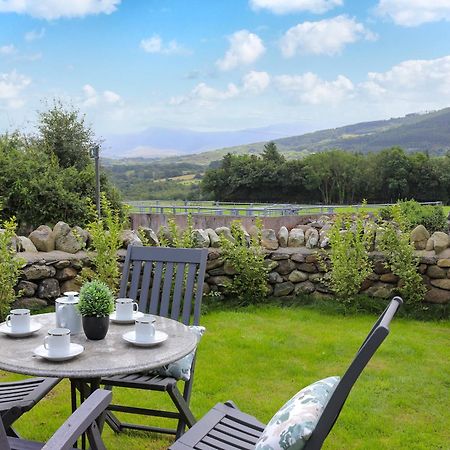 Pencefn Cottage Llanddeiniolen Exterior photo